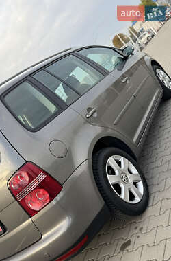 Минивэн Volkswagen Touran 2007 в 