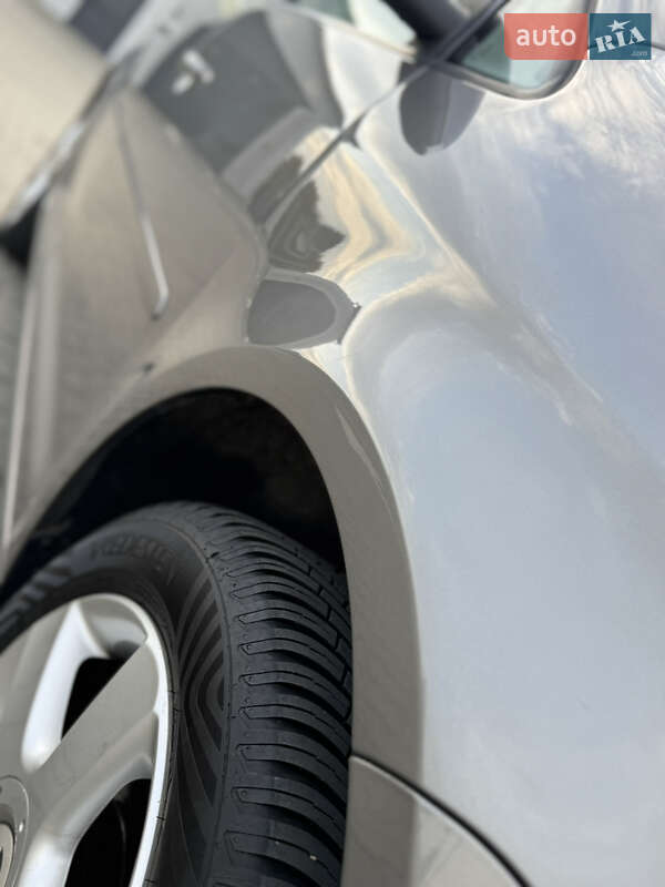 Минивэн Volkswagen Touran 2007 в Нововолынске