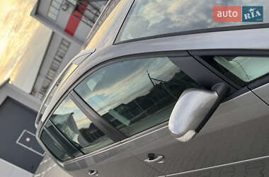 Минивэн Volkswagen Touran 2007 в 