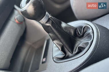 Минивэн Volkswagen Touran 2007 в 