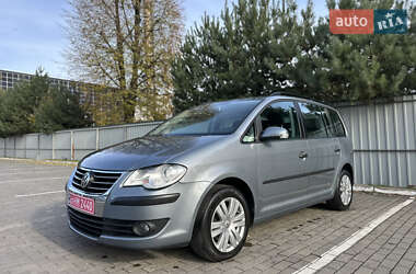 Минивэн Volkswagen Touran 2008 в Луцке