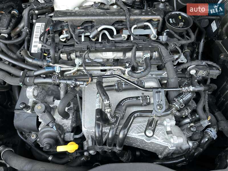 Мікровен Volkswagen Touran 2017 в Бориславі