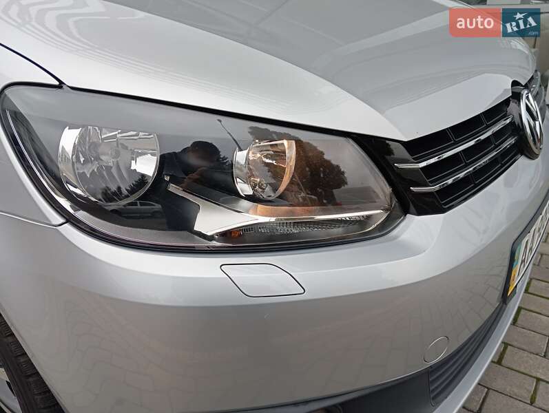 Минивэн Volkswagen Touran 2012 в Киеве фото 32 Минивэн Volkswagen Touran 2012 в Киеве