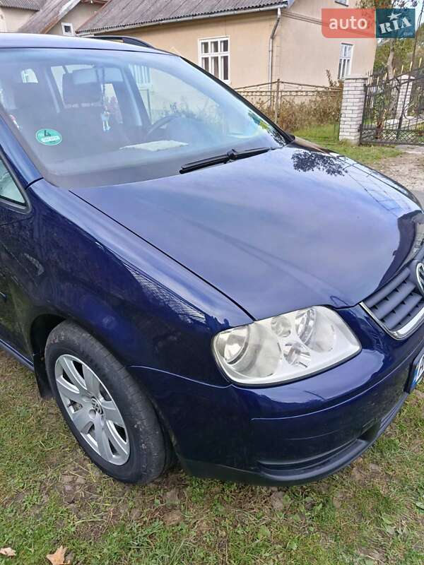 Минивэн Volkswagen Touran 2006 в Калуше