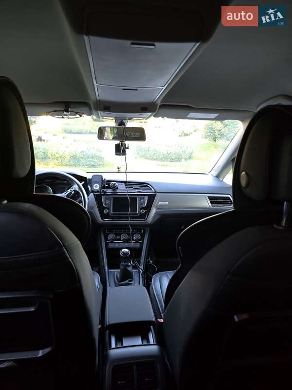 Мікровен Volkswagen Touran 2017 в Бориславі