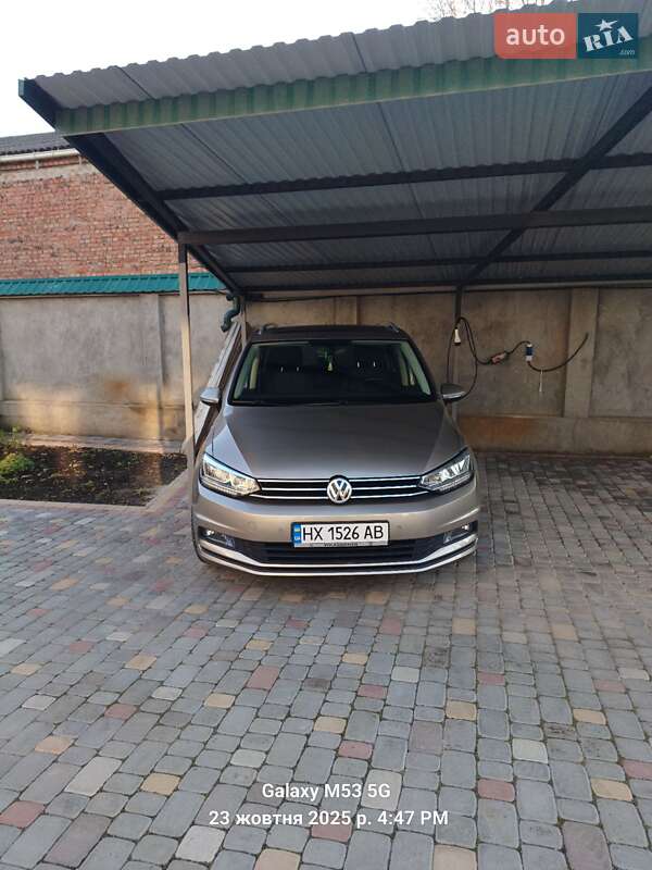 Микровэн Volkswagen Touran 2017 в Каменец-Подольском фото 12 Микровэн Volkswagen Touran 2017 в Каменец-Подольском