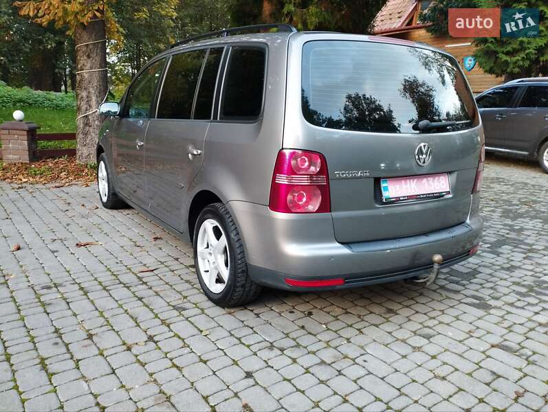 Минивэн Volkswagen Touran 2007 в Самборе