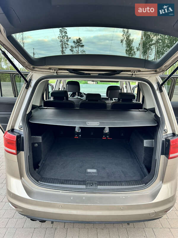 Микровэн Volkswagen Touran 2017 в Луцке фото 9 Микровэн Volkswagen Touran 2017 в Луцке