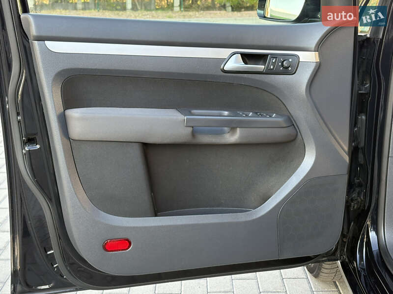Минивэн Volkswagen Touran 2009 в Житомире фото 41 Минивэн Volkswagen Touran 2009 в Житомире