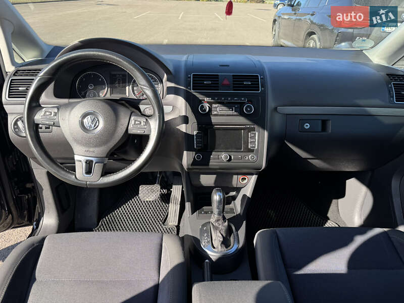 Минивэн Volkswagen Touran 2011 в Ковеле