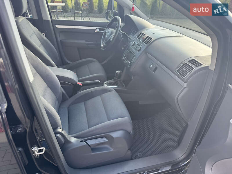 Минивэн Volkswagen Touran 2011 в Ковеле