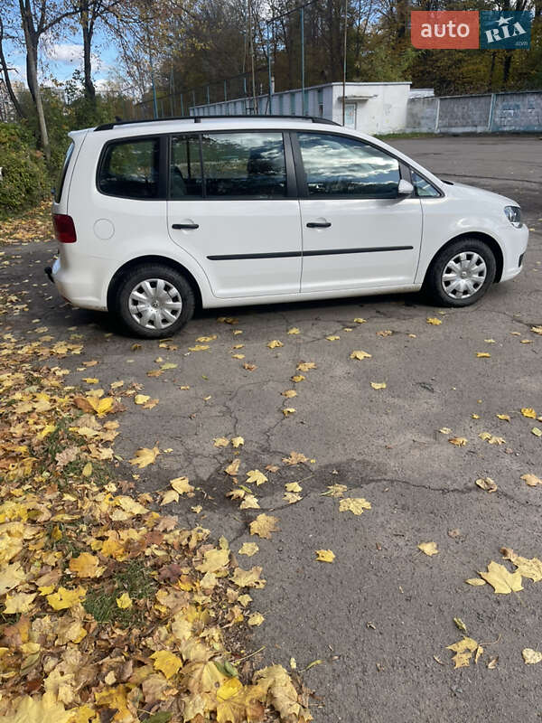 Мінівен Volkswagen Touran 2012 в Львові