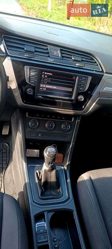 Мінівен Volkswagen Touran 2015 в Почаєві фото 10 Мінівен Volkswagen Touran 2015 в Почаєві