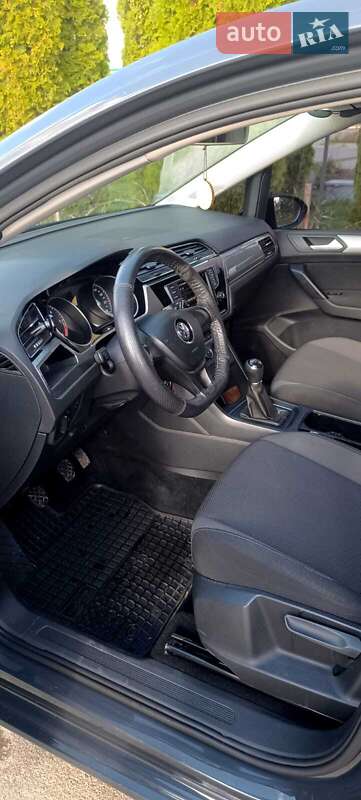 Мінівен Volkswagen Touran 2015 в Почаєві фото 8 Мінівен Volkswagen Touran 2015 в Почаєві