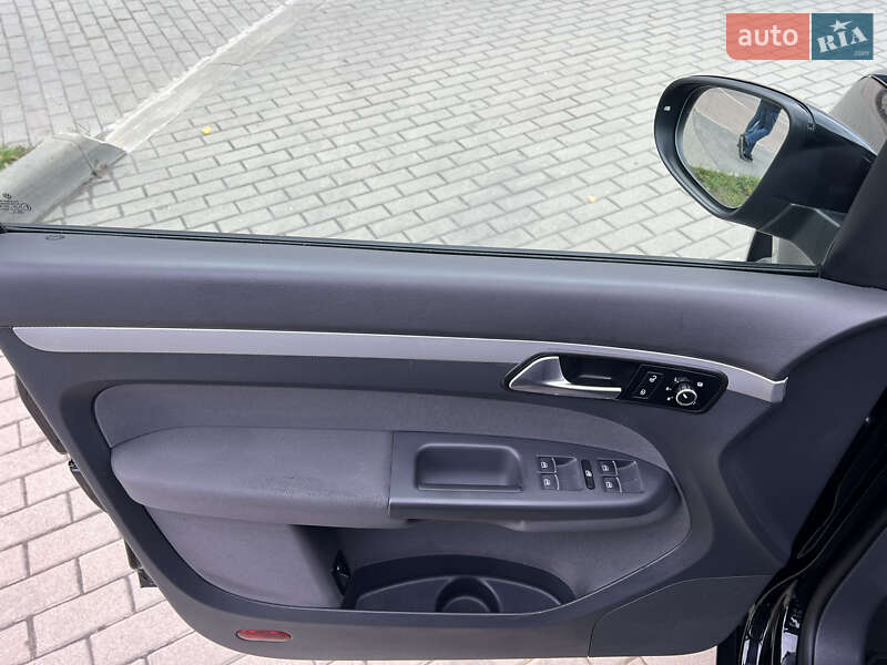 Мінівен Volkswagen Touran 2014 в Житомирі фото 31 Мінівен Volkswagen Touran 2014 в Житомирі