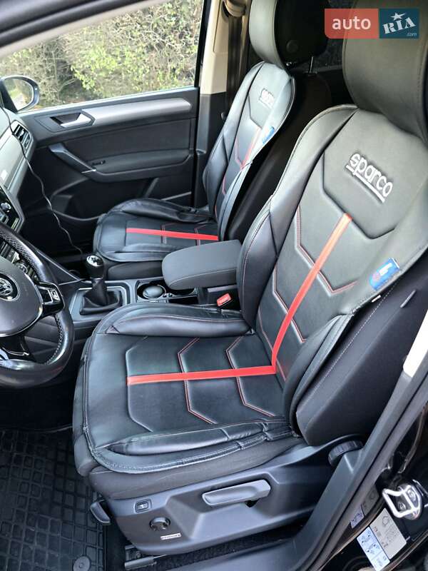 Мікровен Volkswagen Touran 2017 в Бориславі