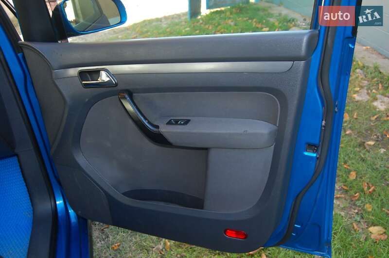 Минивэн Volkswagen Touran 2003 в Малинцах фото 26 Минивэн Volkswagen Touran 2003 в Малинцах