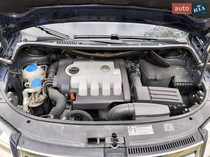 Минивэн Volkswagen Touran 2009 в Берегово фото 5 Минивэн Volkswagen Touran 2009 в Берегово