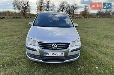Минивэн Volkswagen Touran 2007 в Бучаче