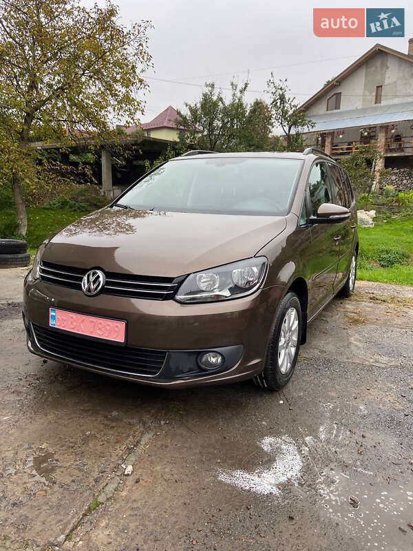 Минивэн Volkswagen Touran 2011 в Каменке-Бугской