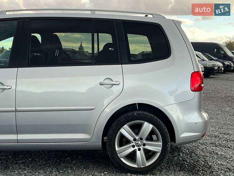 Мінівен Volkswagen Touran 2012 в Львові