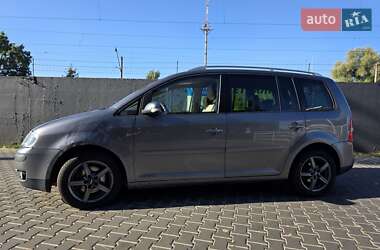 Мінівен Volkswagen Touran 2004 в Києві