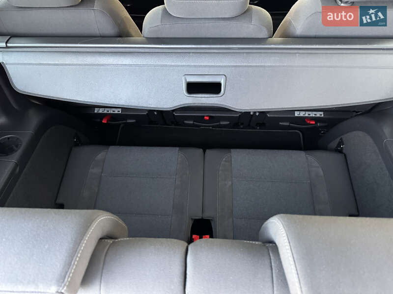 Мінівен Volkswagen Touran 2011 в Коломиї