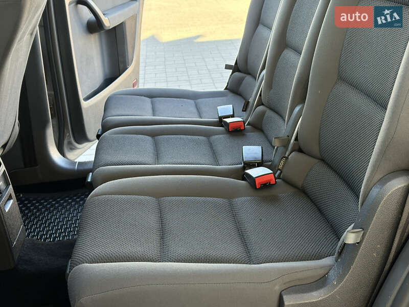 Минивэн Volkswagen Touran 2011 в Житомире