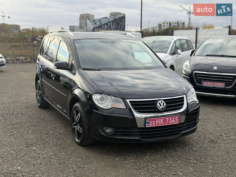 Мінівен Volkswagen Touran 2008 в Рівному фото 3 Мінівен Volkswagen Touran 2008 в Рівному
