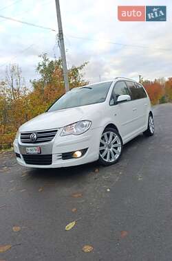 Минивэн Volkswagen Touran 2009 в Луцке