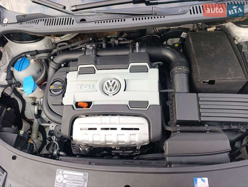 Минивэн Volkswagen Touran 2009 в Луцке