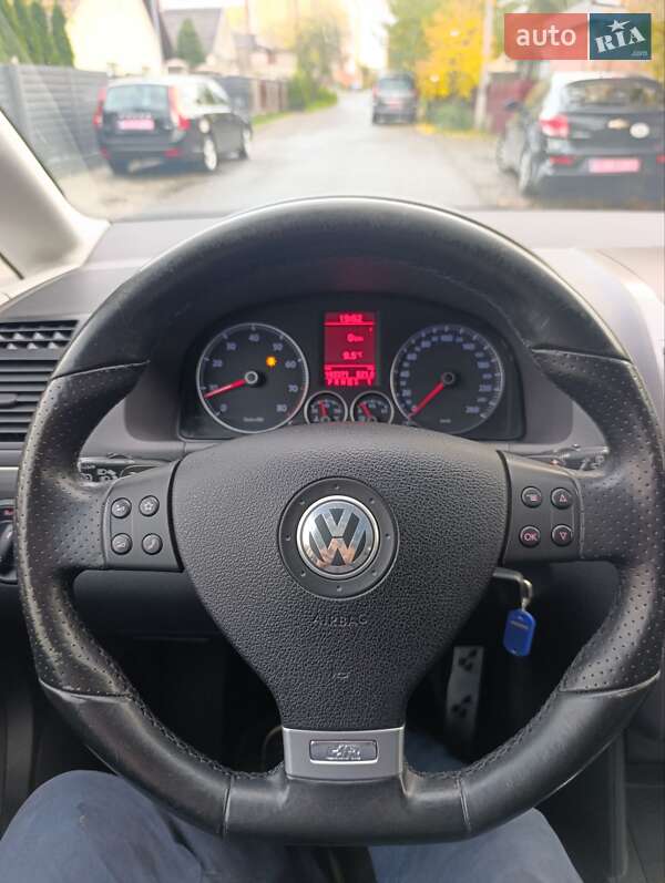 Минивэн Volkswagen Touran 2009 в Луцке