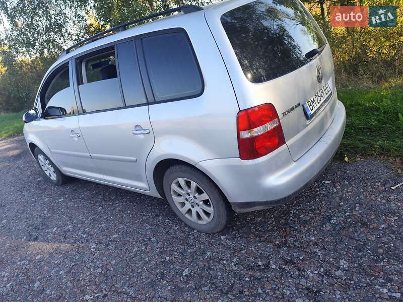 Минивэн Volkswagen Touran 2003 в Ахтырке