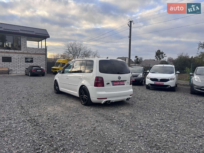 Минивэн Volkswagen Touran 2009 в Звенигородке