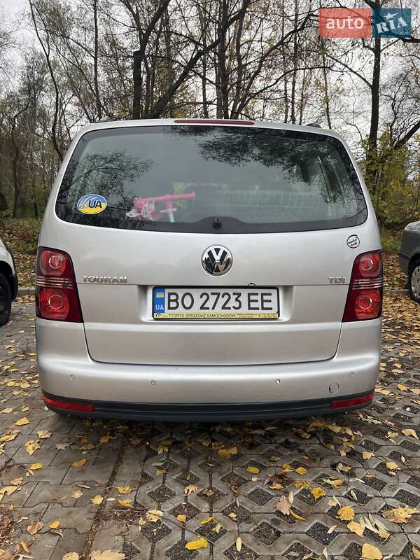Мінівен Volkswagen Touran 2006 в Тернополі