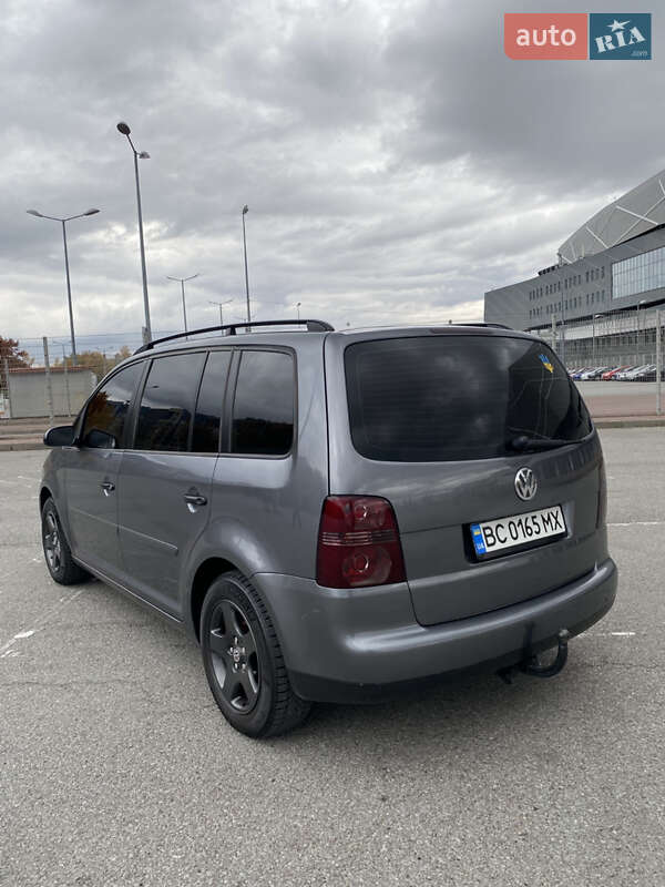 Минивэн Volkswagen Touran 2006 в Львове фото 5 Минивэн Volkswagen Touran 2006 в Львове