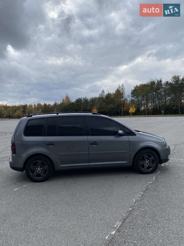 Минивэн Volkswagen Touran 2006 в Львове фото 8 Минивэн Volkswagen Touran 2006 в Львове
