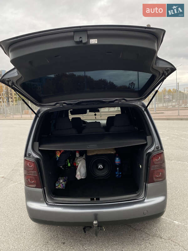 Минивэн Volkswagen Touran 2006 в Львове фото 25 Минивэн Volkswagen Touran 2006 в Львове