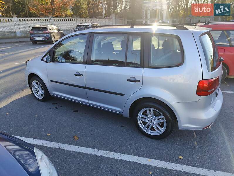 Мінівен Volkswagen Touran 2014 в Вінниці