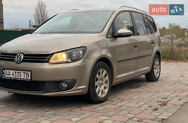 Минивэн Volkswagen Touran 2012 в Коростене