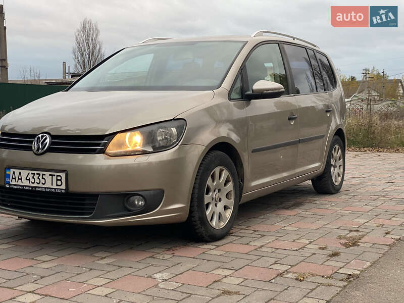 Volkswagen Touran 2012