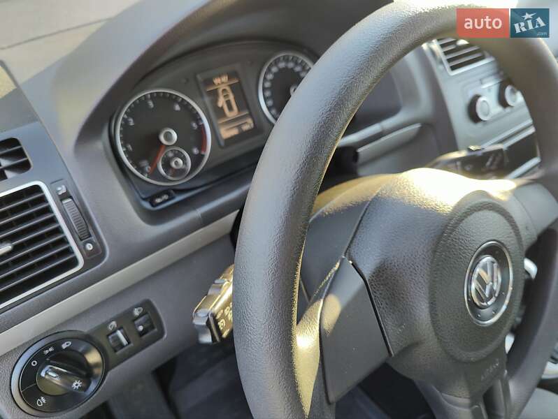 Мінівен Volkswagen Touran 2014 в Вінниці