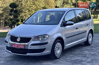 Минивэн Volkswagen Touran 2010 в Хмельницком
