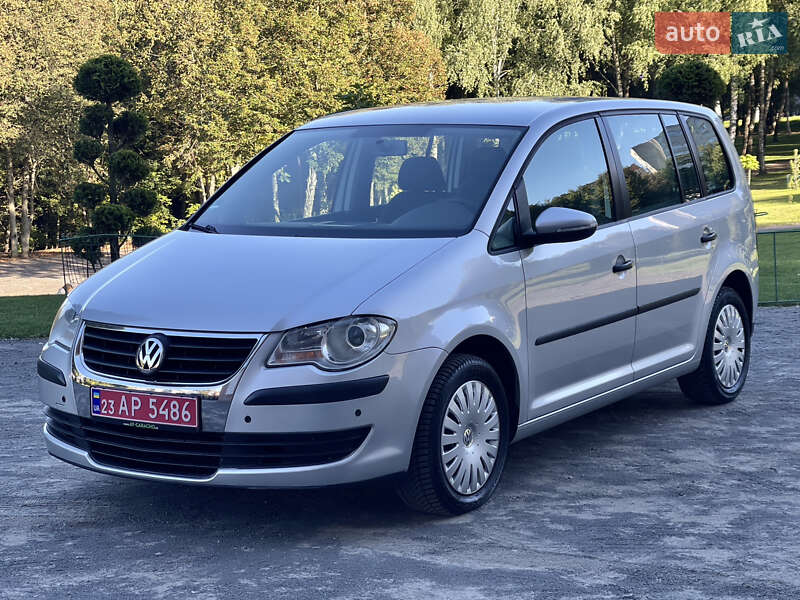 Volkswagen Touran 2010 Volkswagen Touran 2010