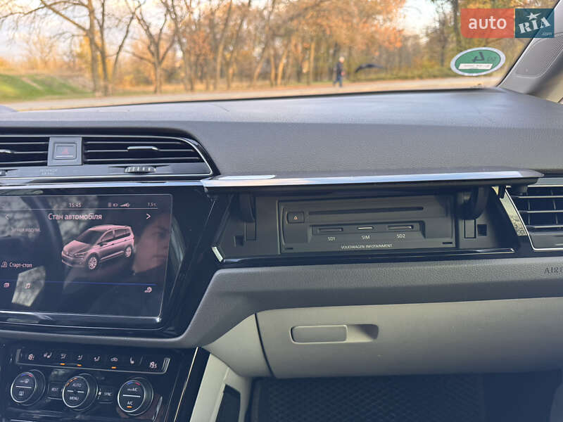 Микровэн Volkswagen Touran 2019 в Кропивницком фото 34 Микровэн Volkswagen Touran 2019 в Кропивницком