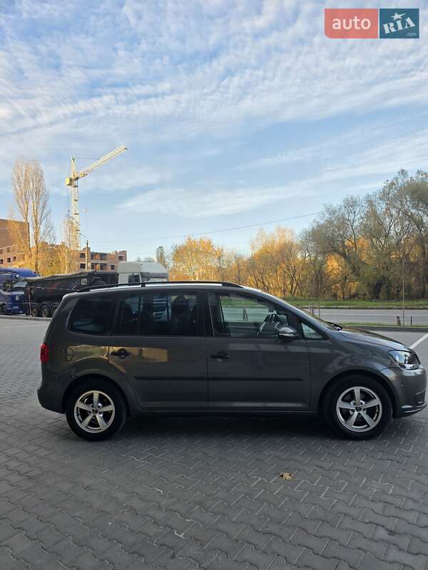 Мінівен Volkswagen Touran 2011 в Хмельницькому