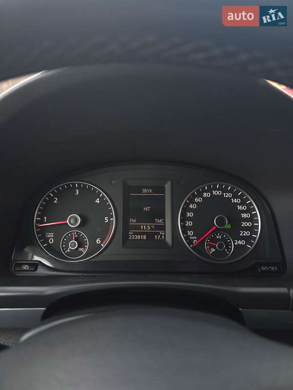 Мінівен Volkswagen Touran 2011 в Хмельницькому