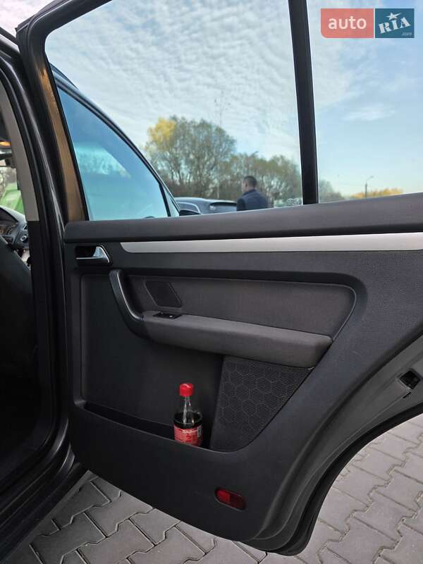 Мінівен Volkswagen Touran 2011 в Хмельницькому