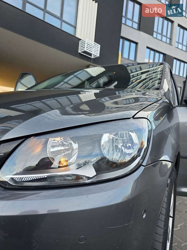 Мінівен Volkswagen Touran 2011 в Хмельницькому