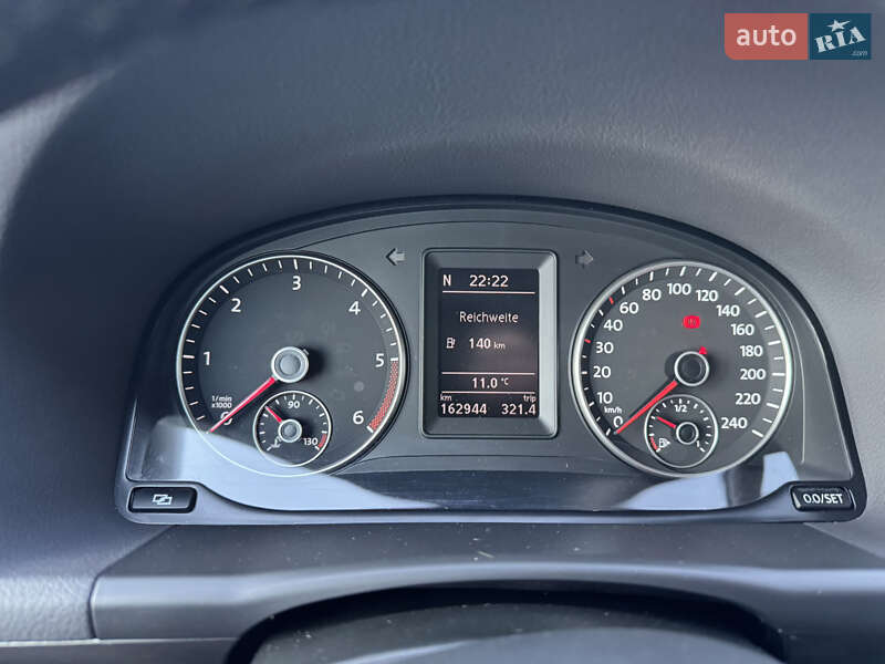 Минивэн Volkswagen Touran 2012 в Ровно